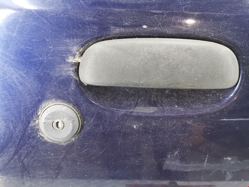 Дверь передняя правая Ford Fiesta 4 купить в России