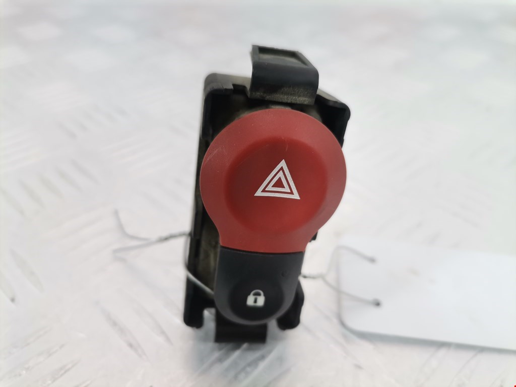 Кнопка аварийной сигнализации Renault Kangoo 2 (W/FW)