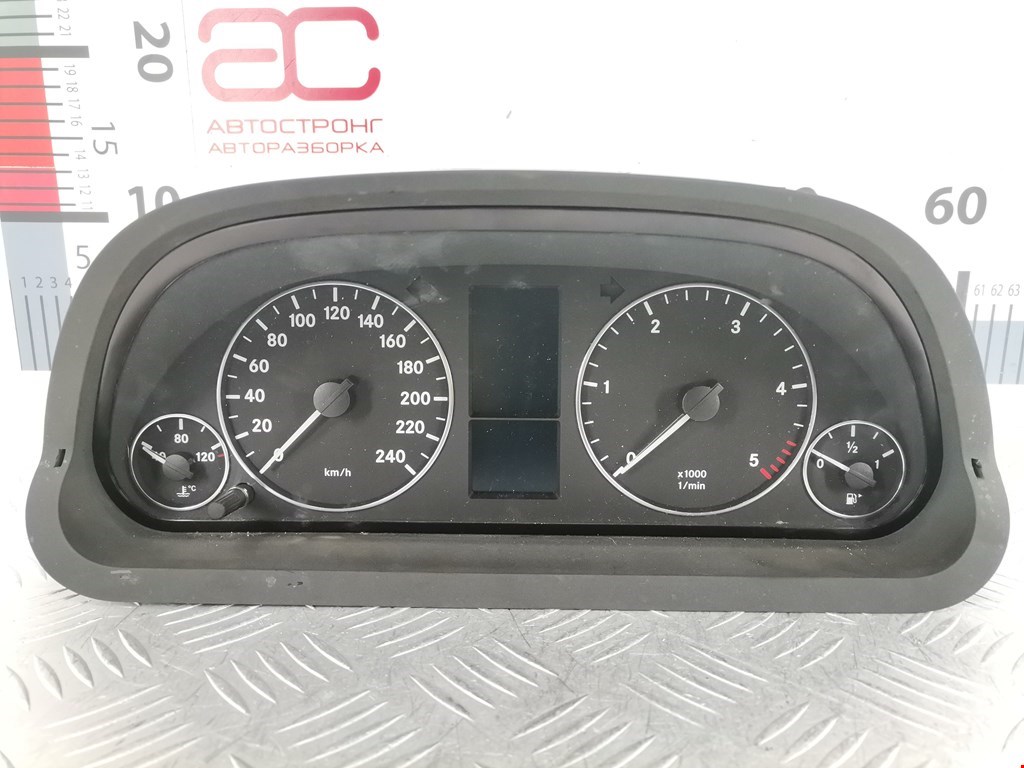 Панель приборная (щиток приборов) Mercedes A-Class (W169) купить в Беларуси