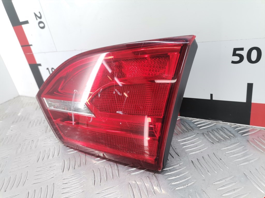 Фонарь крышки багажника правый Volkswagen Jetta 6 купить в России