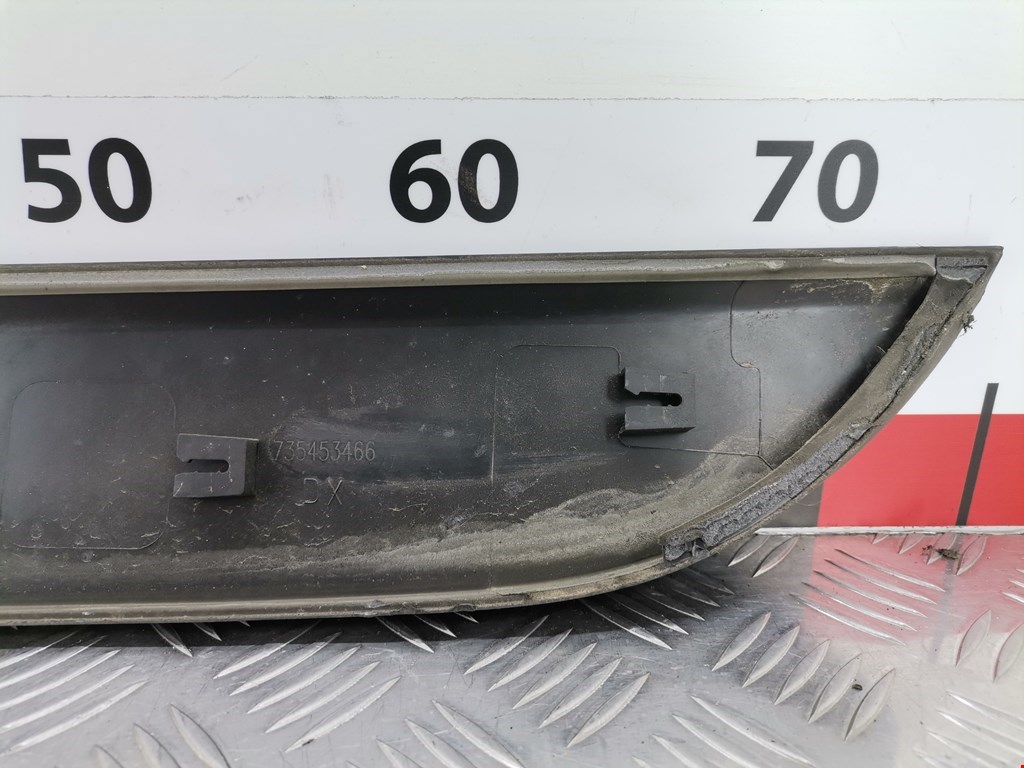 Накладка декоративная (молдинг) задней правой двери Lancia Delta 3 купить в России