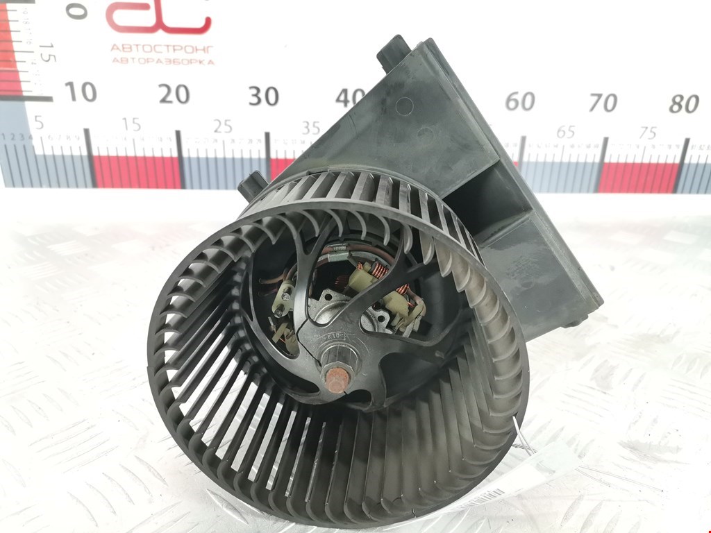 Моторчик печки (вентилятор отопителя) Audi A3 8L