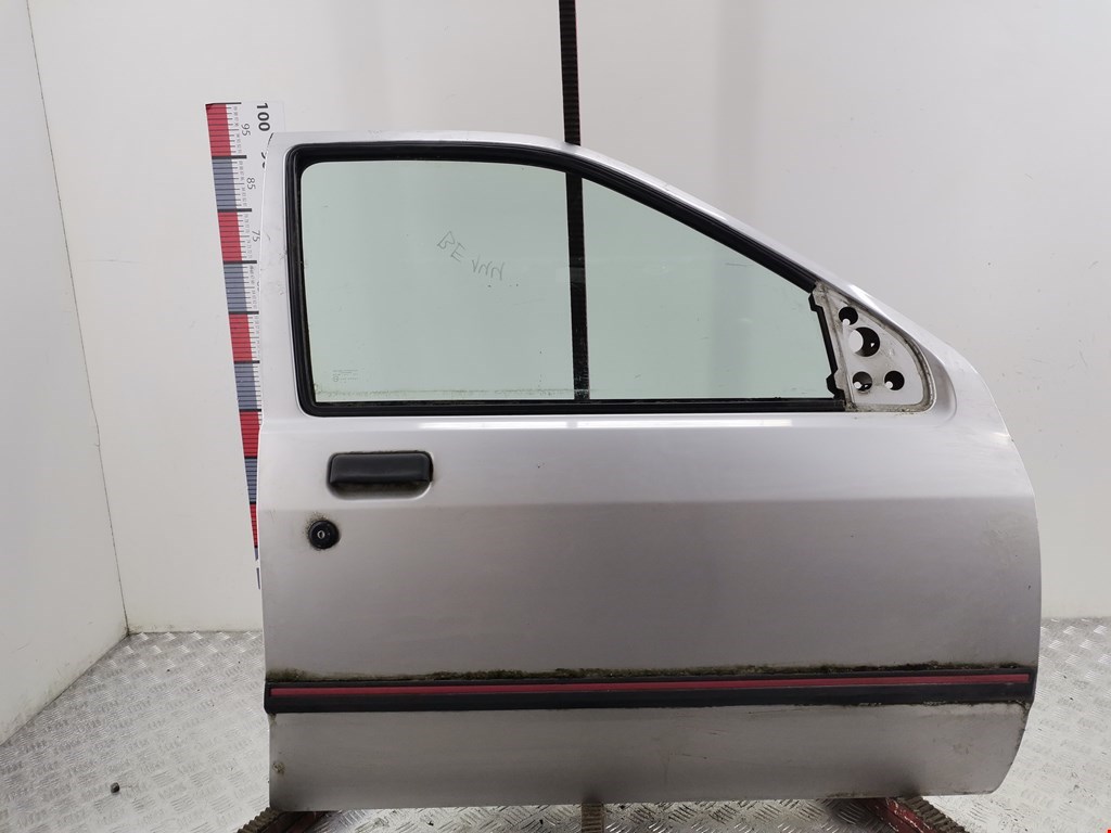 Дверь передняя правая Ford Sierra купить в Беларуси