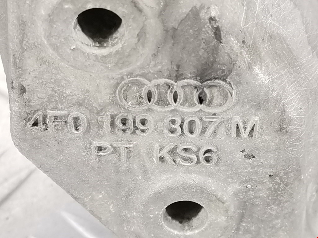Кронштейн двигателя (лапа крепления) Audi A6 C6 купить в Беларуси
