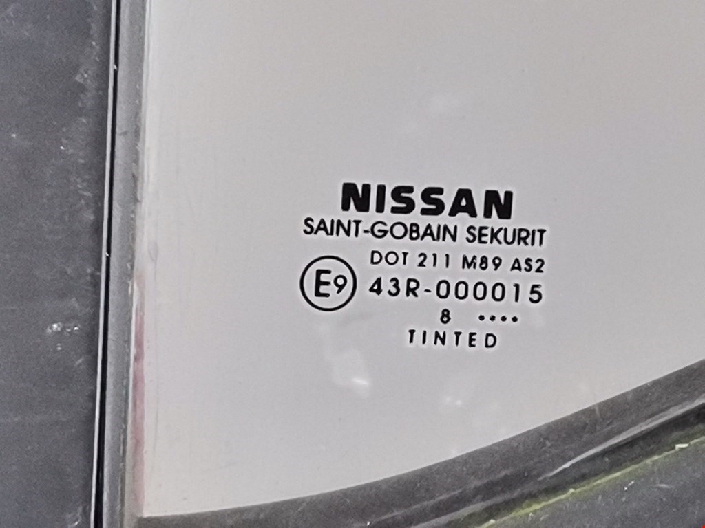 Дверь задняя левая Nissan Navara (D40) купить в России