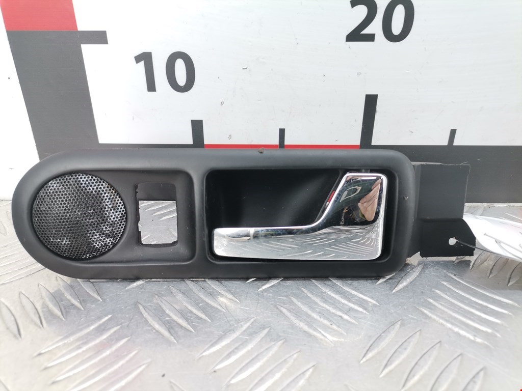 Ручка двери внутренняя задняя правая Volkswagen Passat 5