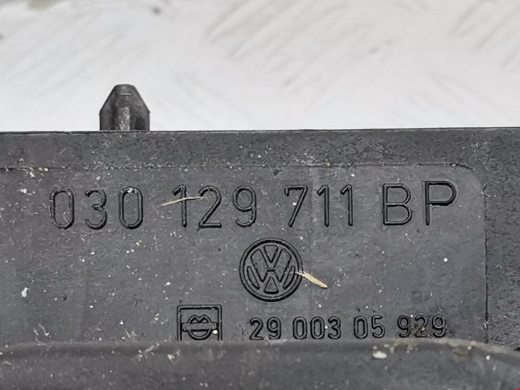 Коллектор впускной Volkswagen Polo 3 купить в России