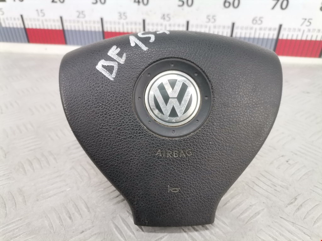 Подушка безопасности в рулевое колесо Volkswagen Golf 5