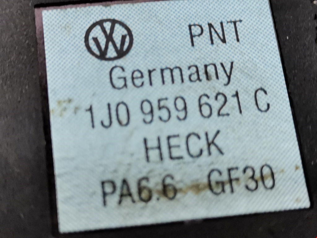 Кнопка обогрева заднего стекла Volkswagen Golf 4 купить в Беларуси