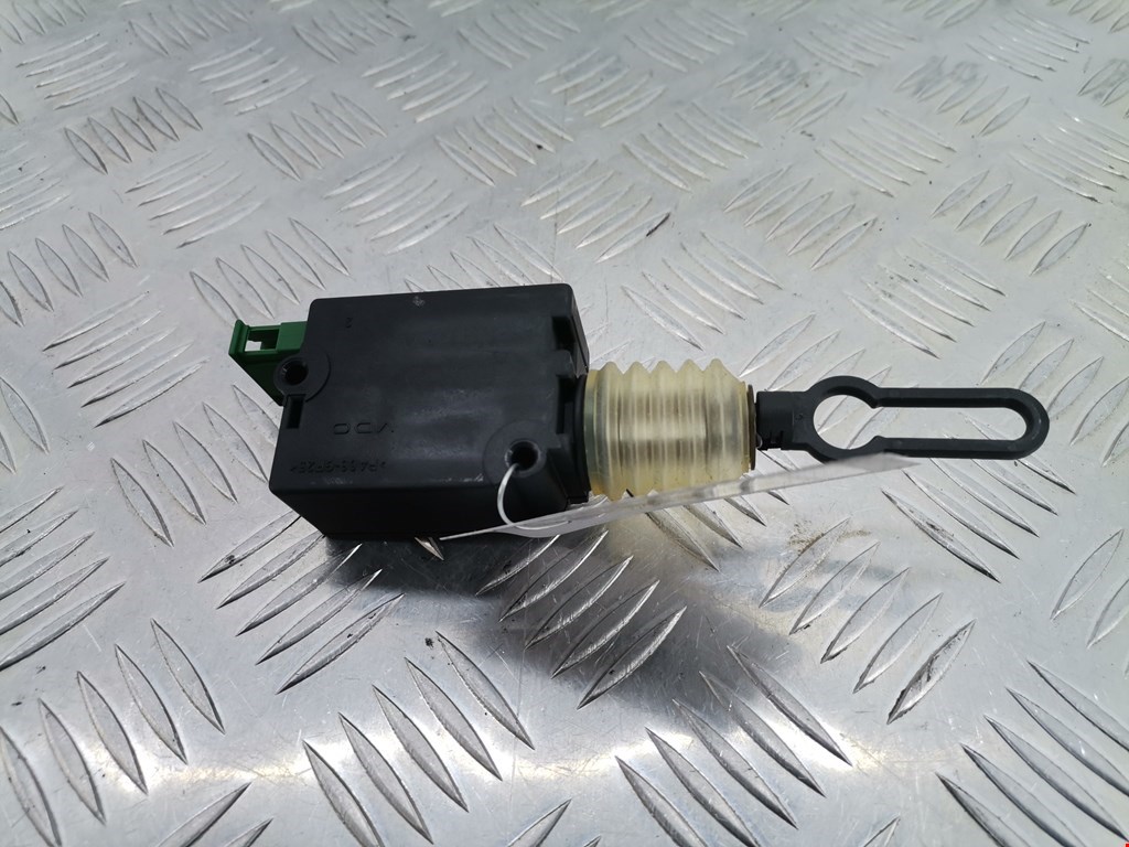 Электропривод (сервопривод) замка двери Audi A4 B5