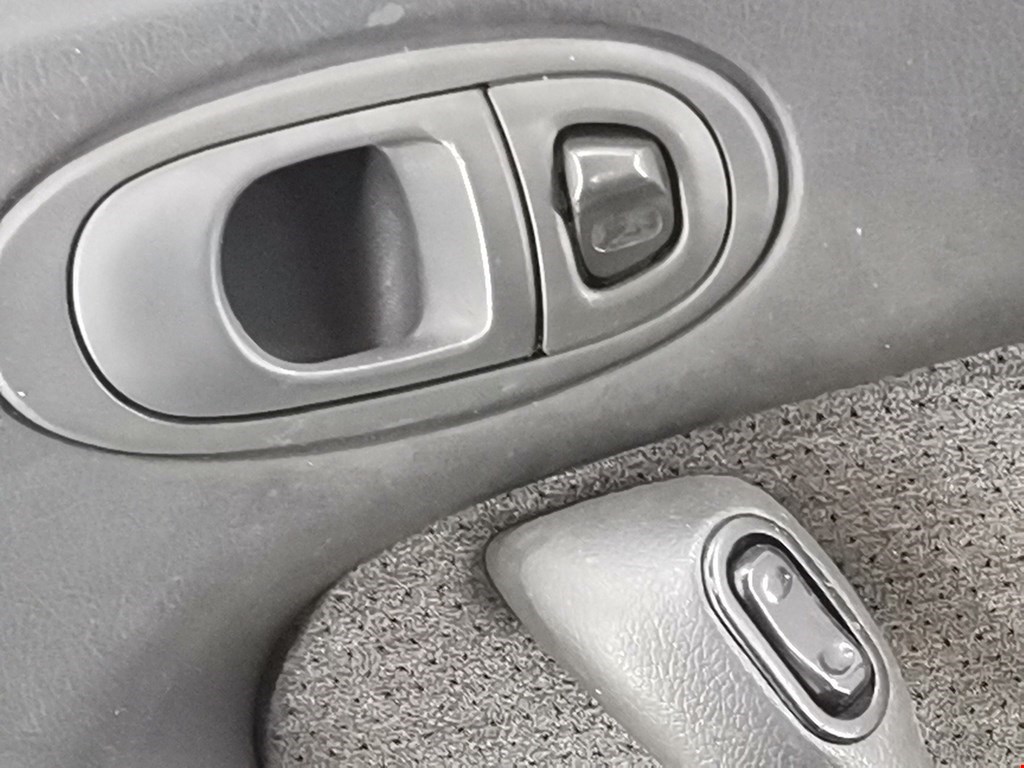Дверь задняя правая Mazda Xedos6 купить в России