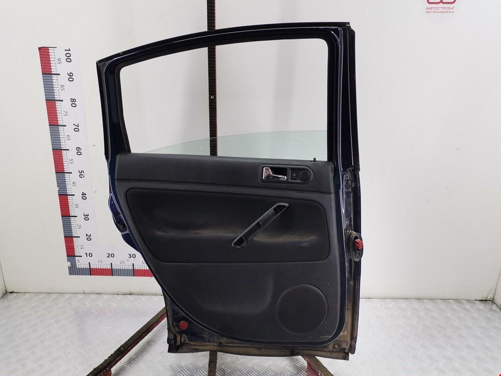 Дверь задняя левая Volkswagen Passat 5 купить в России