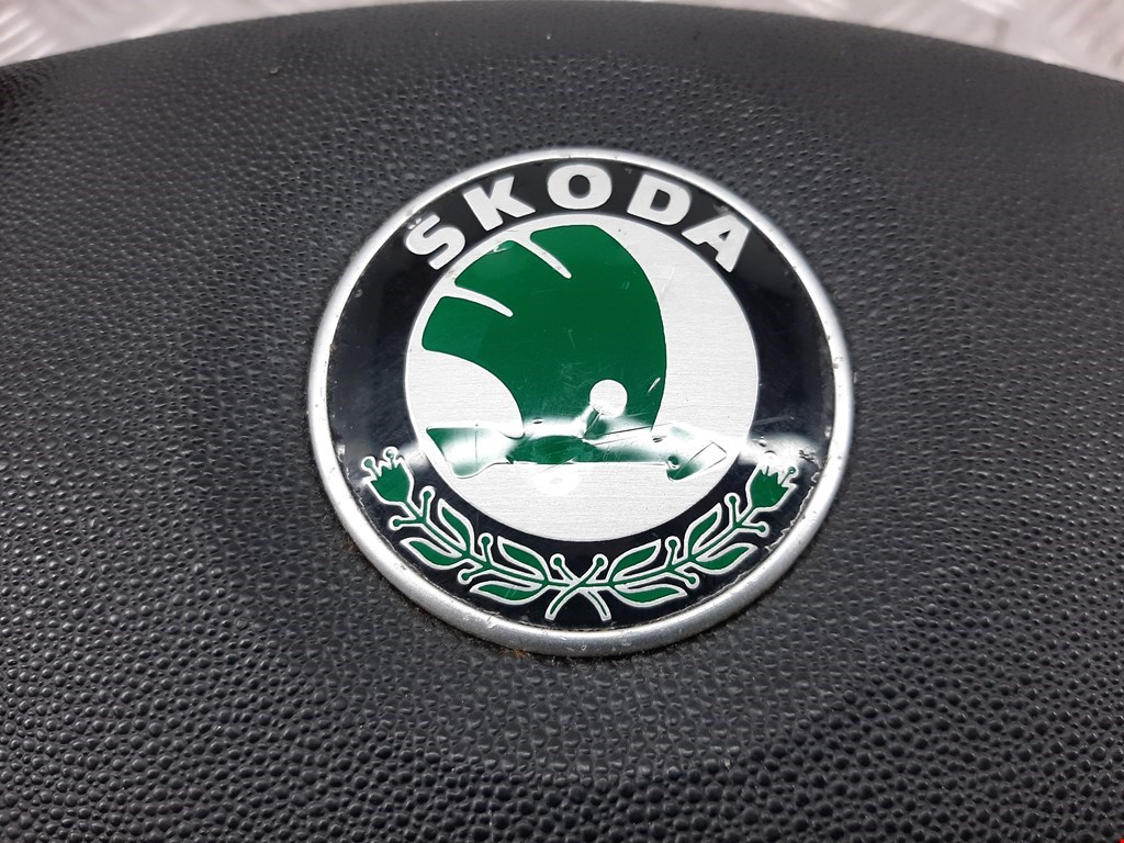 Подушка безопасности в рулевое колесо Skoda Fabia 1 купить в России