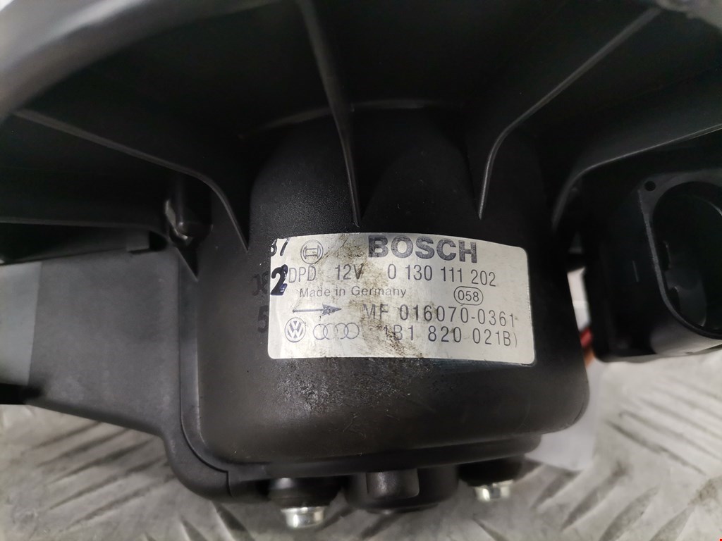 Моторчик печки (вентилятор отопителя) Audi A6 C5 купить в России
