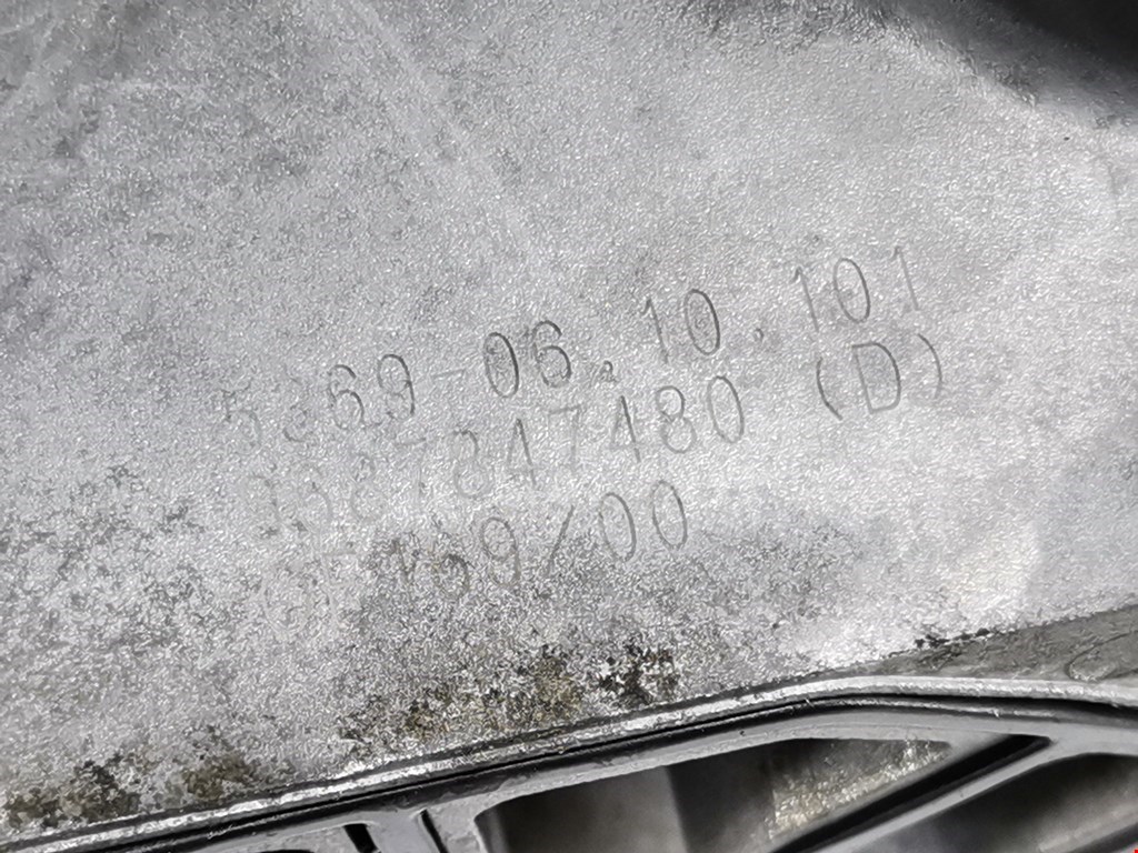 Корпус масляного фильтра Citroen C4 2 (B7) купить в России