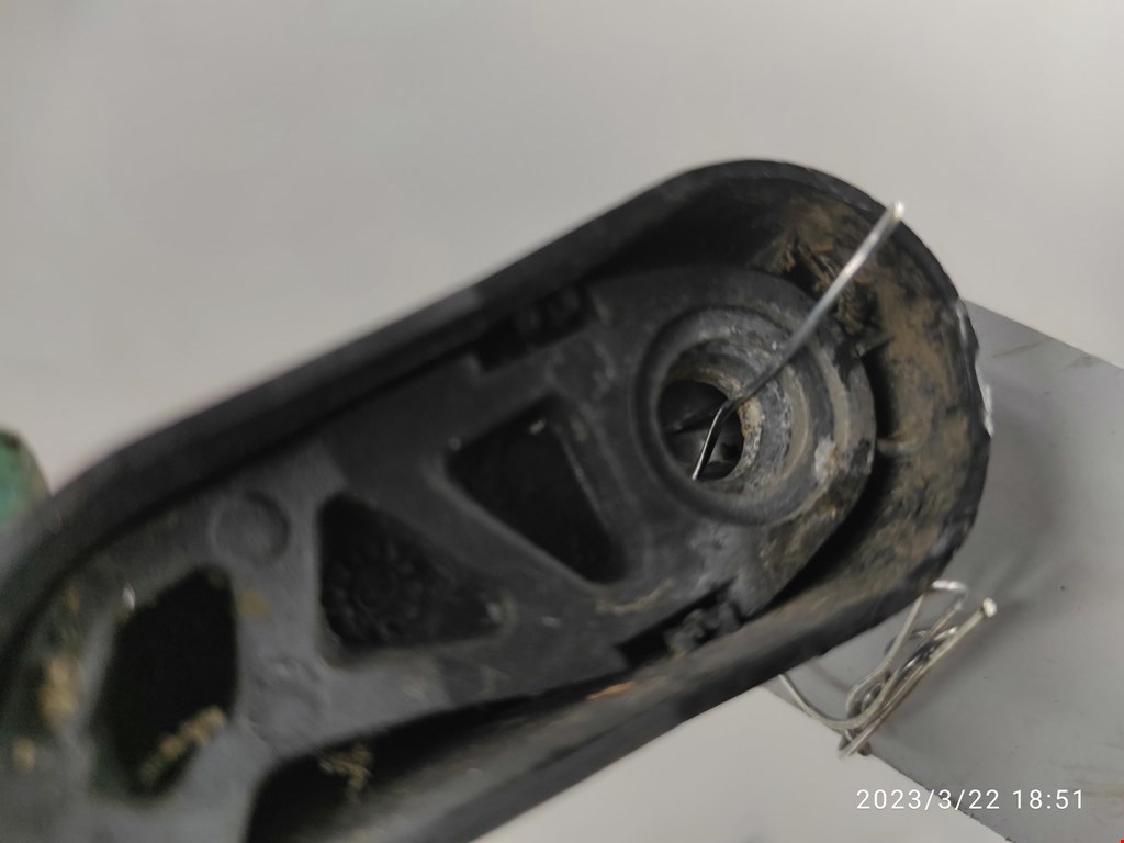 Поводок стеклоочистителя заднего Volkswagen Golf 3 купить в России