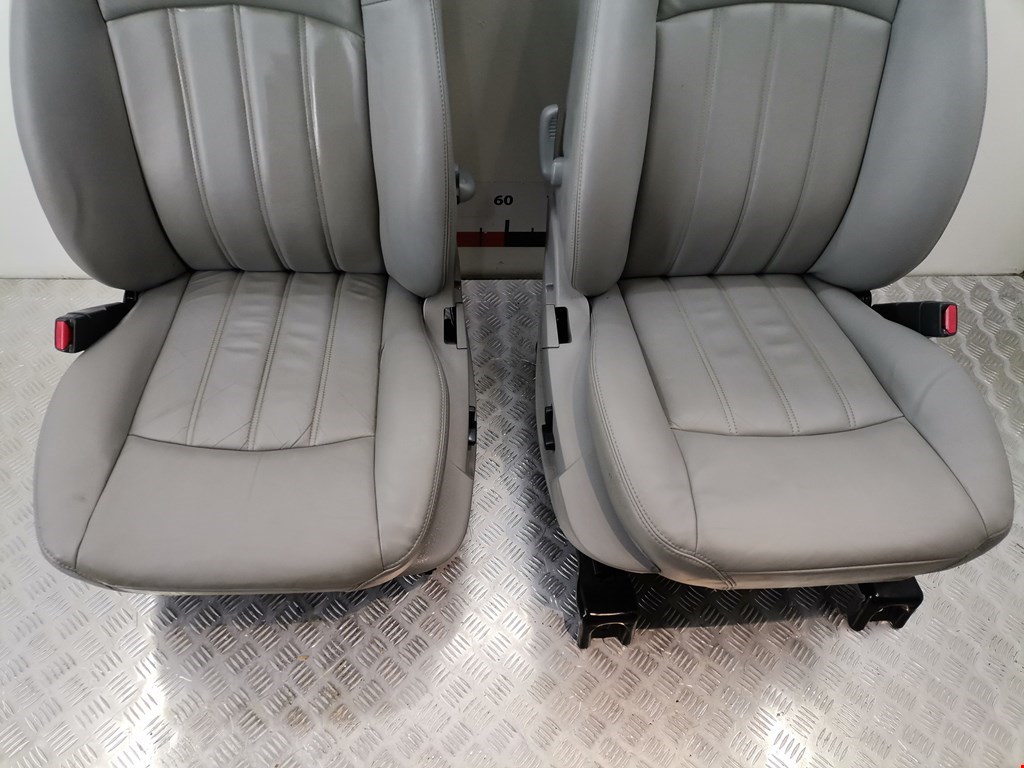 Салон (сидения) комплект Chrysler 300C 1 купить в России