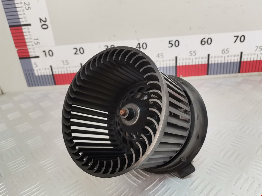 Моторчик печки (вентилятор отопителя) Citroen C3 Picasso купить в России