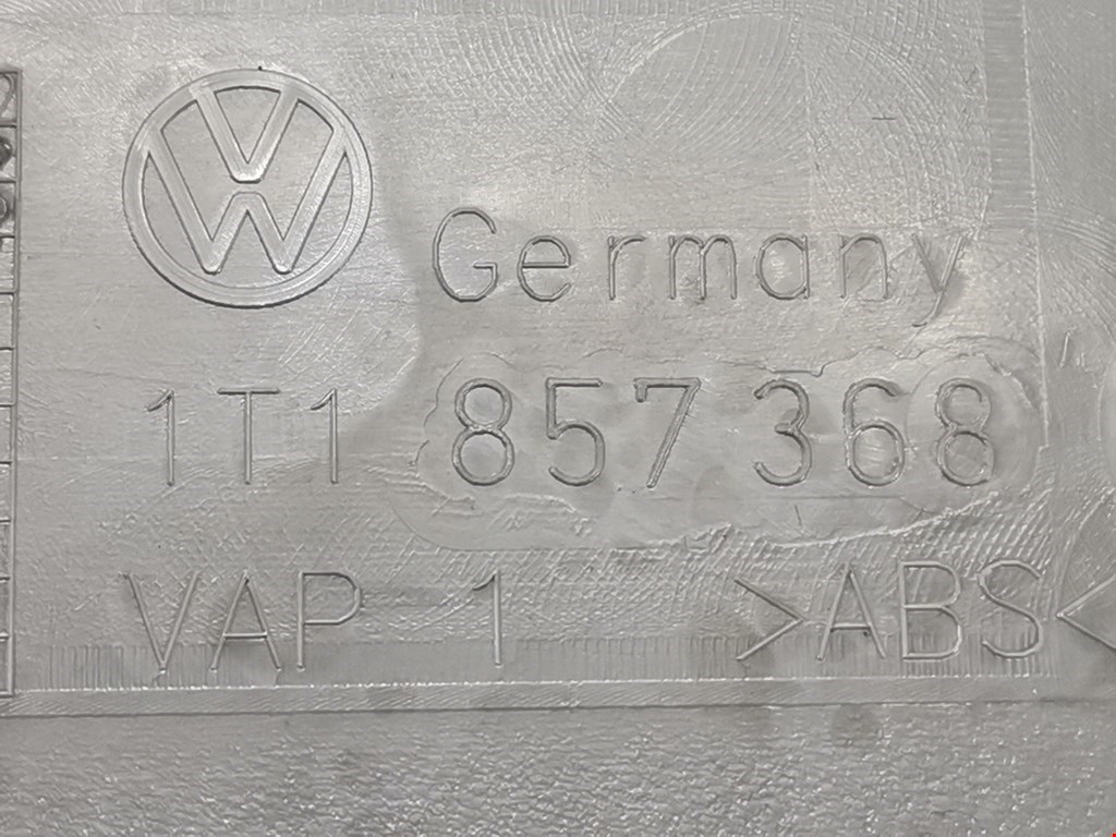 Консоль салона (кулисная часть) Volkswagen Touran 1 купить в России