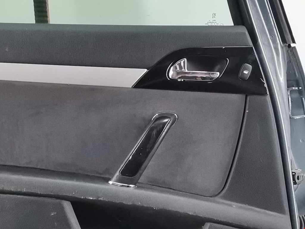 Дверь задняя левая Peugeot 407 купить в России