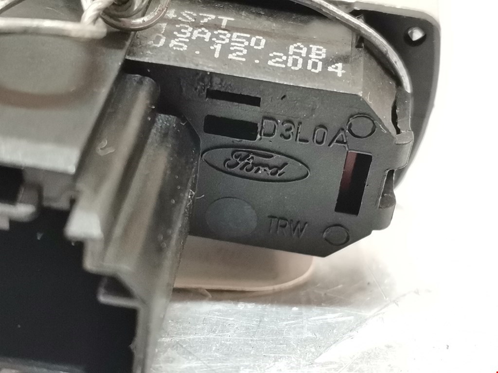 Кнопка аварийной сигнализации Ford Mondeo 3 купить в России