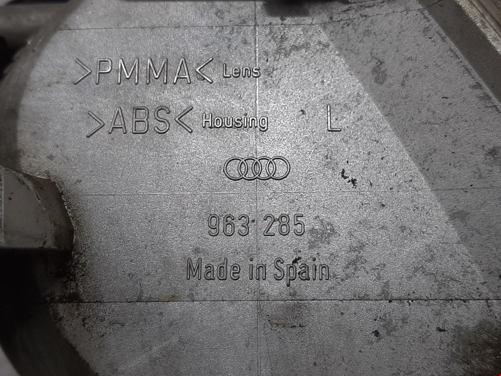 Указатель поворота (поворотник) левый Audi A3 8L купить в Беларуси