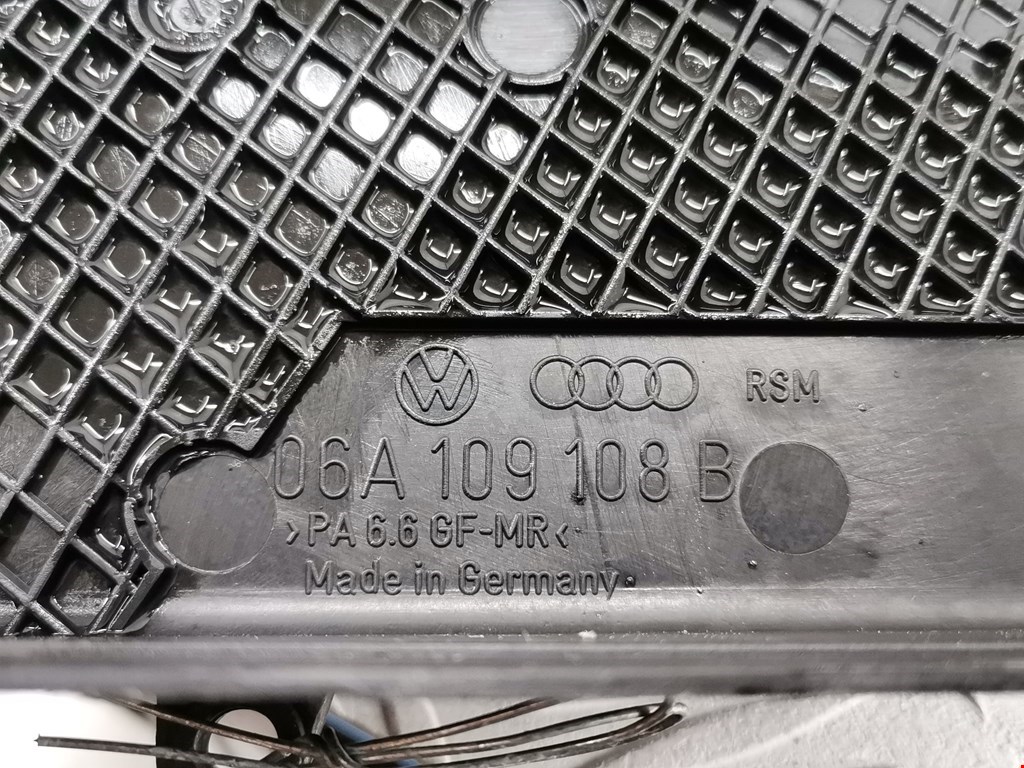 Кожух ремня ГРМ Audi A3 8L купить в Беларуси