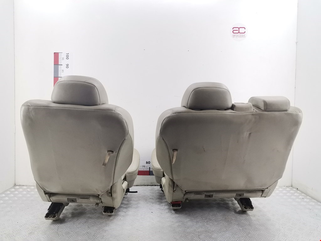 Салон (сидения) комплект Mitsubishi Outlander 2 купить в России