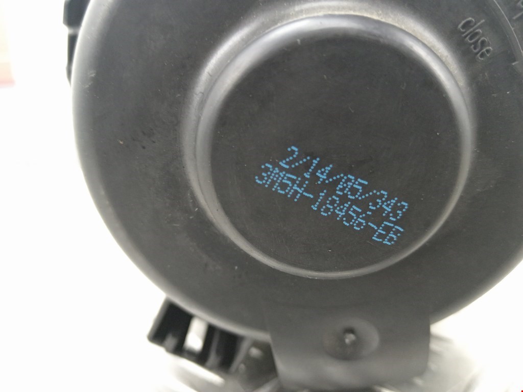 Моторчик печки (вентилятор отопителя) Ford Focus 2 купить в России