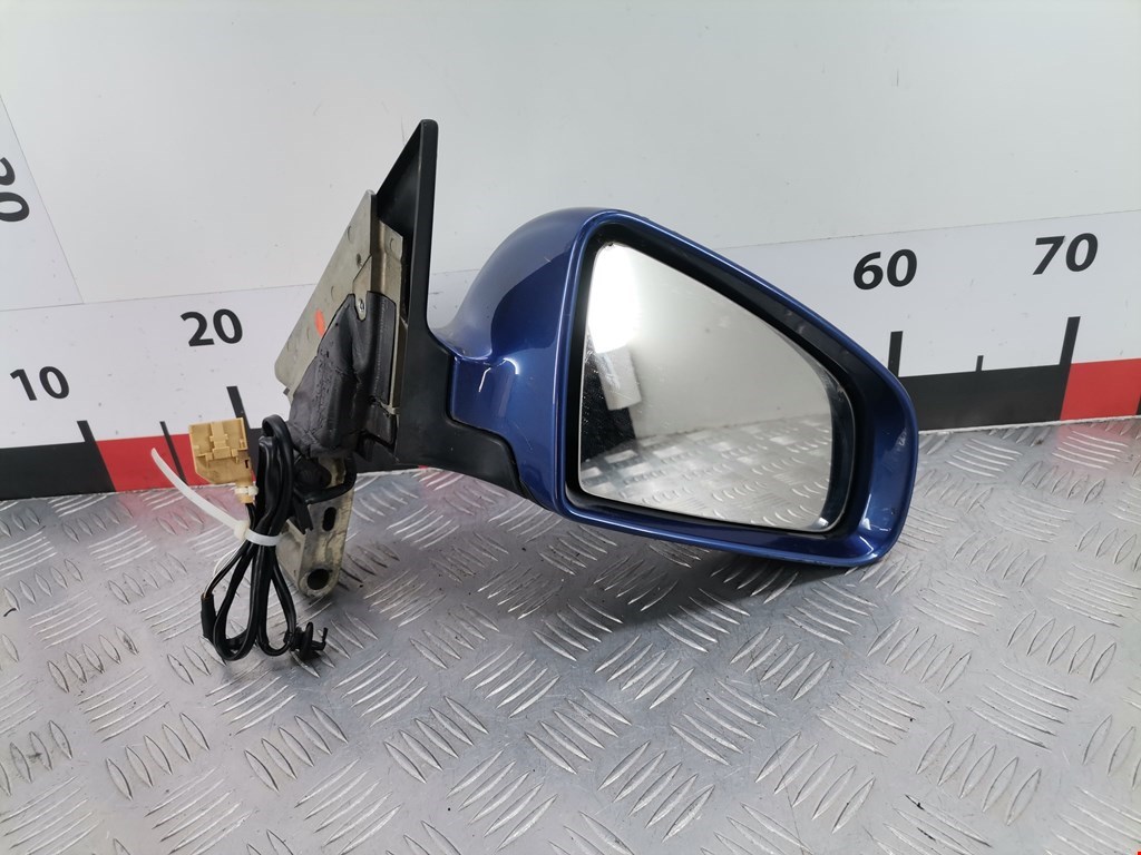 Зеркало боковое правое Audi A4 B6