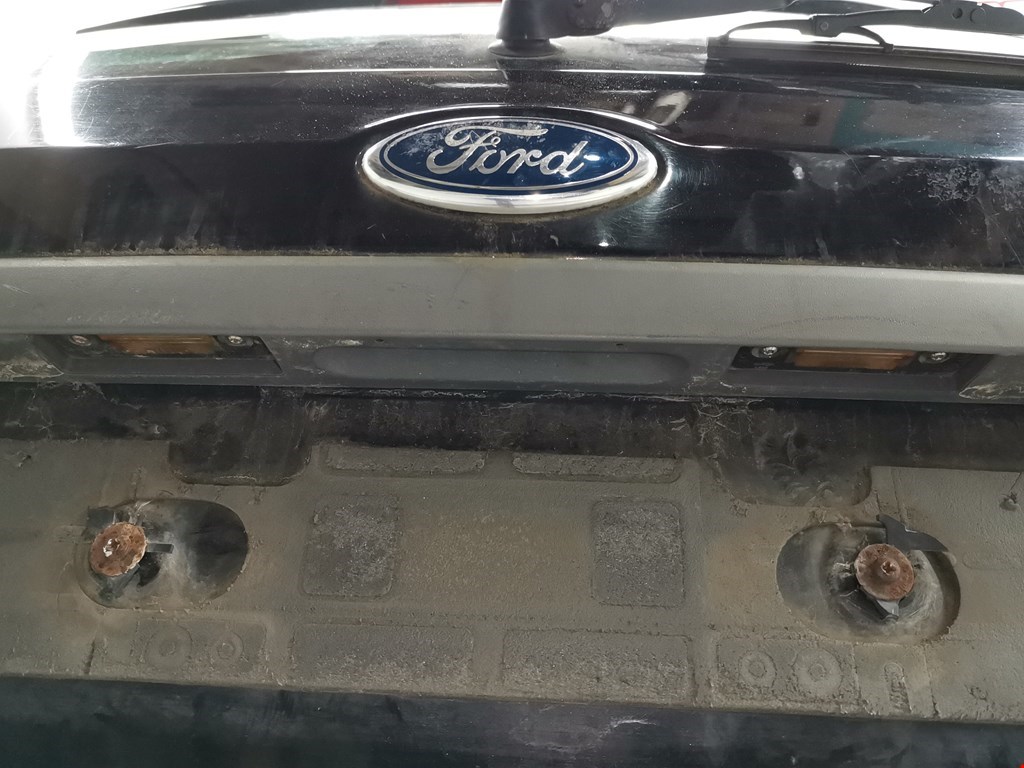 Крышка (дверь) багажника Ford Fiesta 5 купить в России