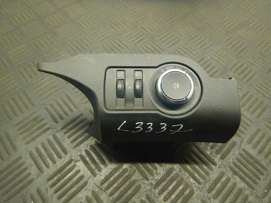 Переключатель света Opel Insignia 1