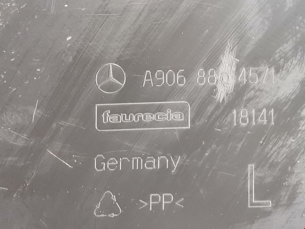 Накладка (клык) бампера левый Mercedes Sprinter 2 (W906) купить в Беларуси
