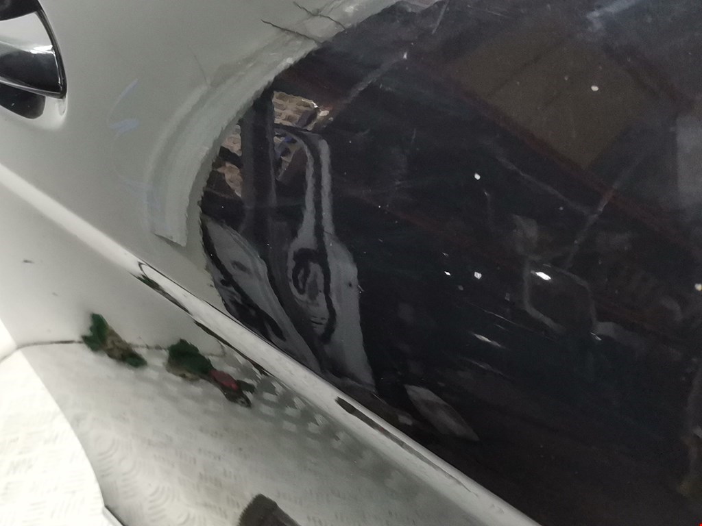 Дверь передняя правая Mercedes C-Class (W204) купить в Беларуси