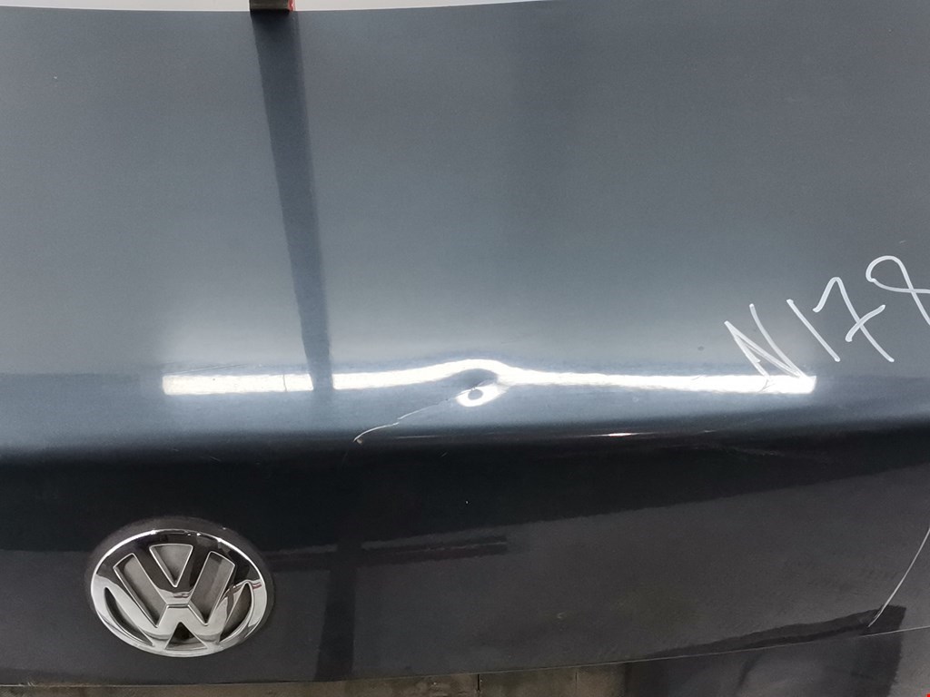 Крышка (дверь) багажника Volkswagen Bora купить в Беларуси