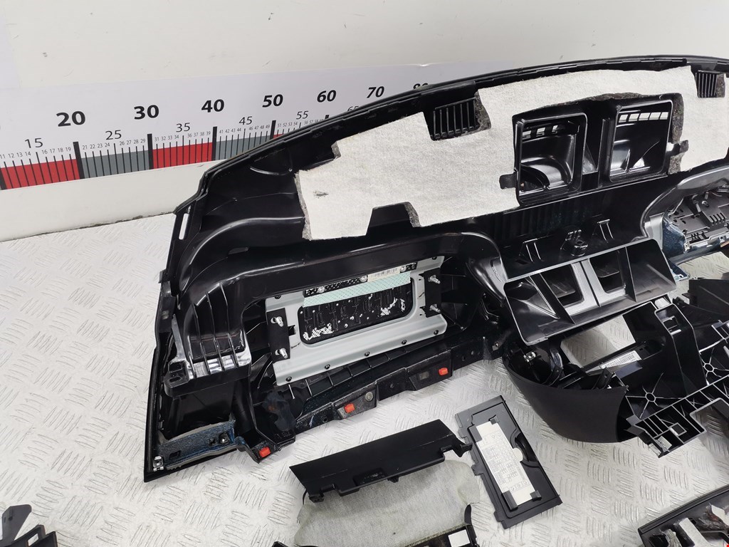 Торпедо (панель передняя) BMW 1-Series (E81/E82/E87/E88) купить в Беларуси