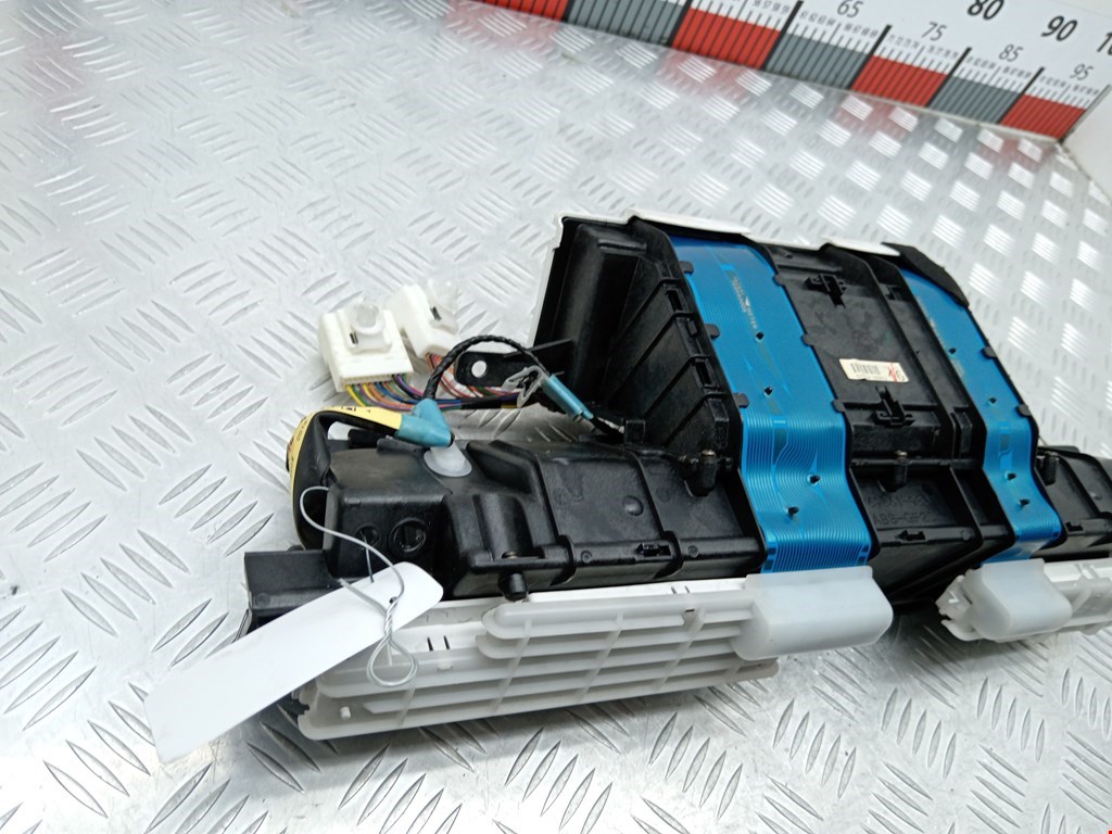 Панель приборная (щиток приборов) Toyota Prius 2 (XW20) купить в Беларуси