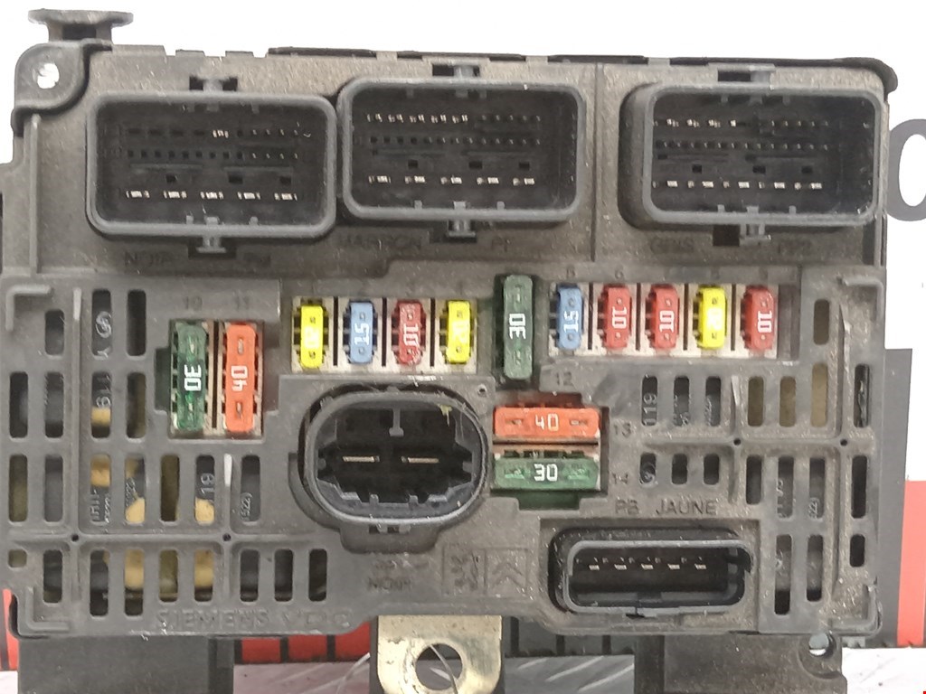 Блок предохранителей Citroen C5 1 купить в России