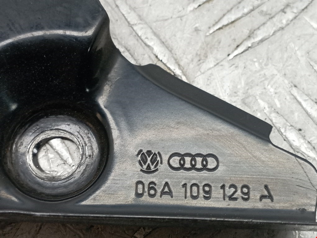 Кожух ремня ГРМ Audi A4 B5 купить в России