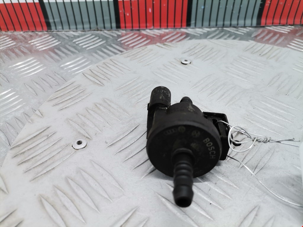 Клапан вентиляции топливного бака Audi A6 C6 купить в Беларуси