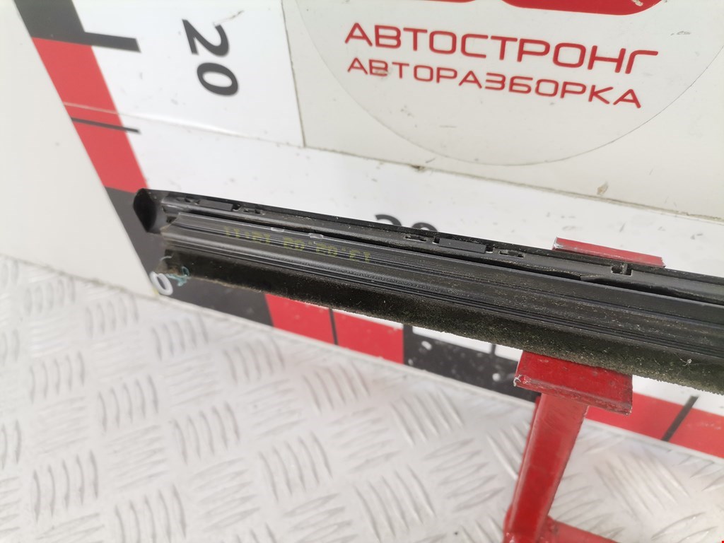 Накладка декоративная (молдинг) стекла двери передней левой  Opel Zafira A купить в Беларуси