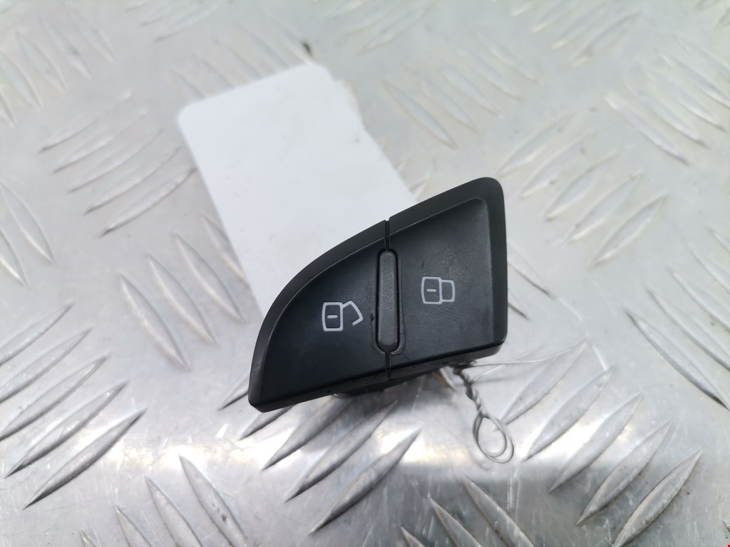 Кнопка центрального замка Audi A4 B8 купить в России