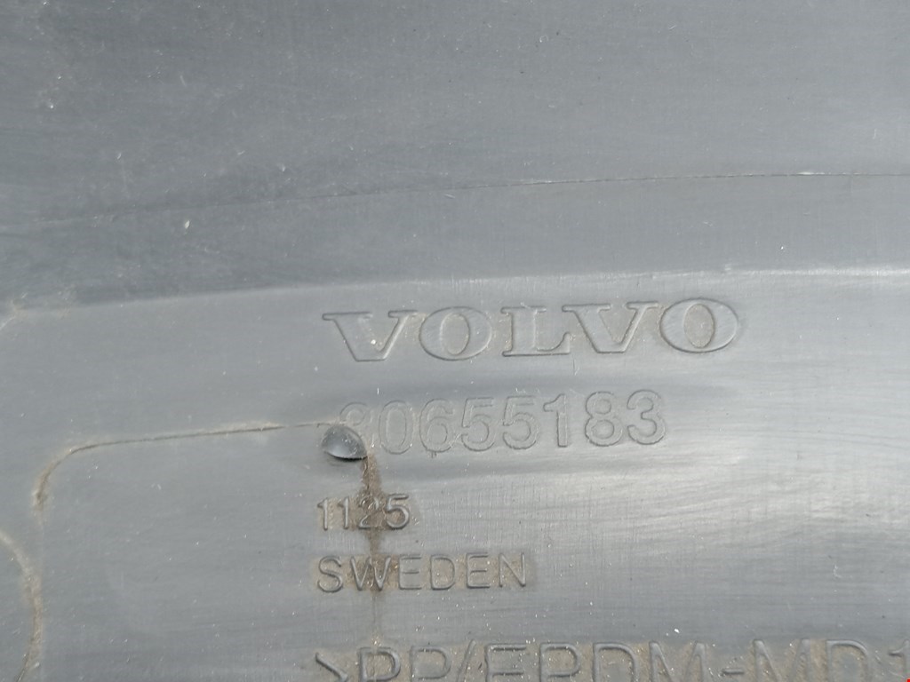 Накладка декоративная (молдинг) заднего левого крыла Volvo XC90 1 купить в Беларуси