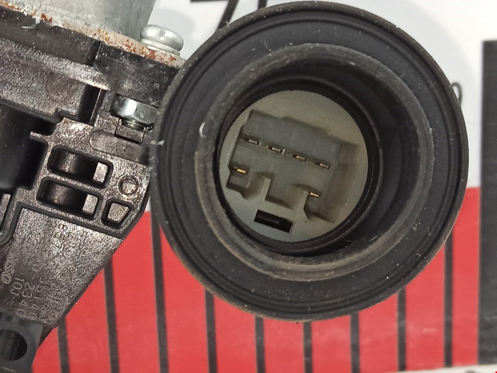 Стеклоподъемник электрический двери передней левой Toyota Rav4 3 купить в России