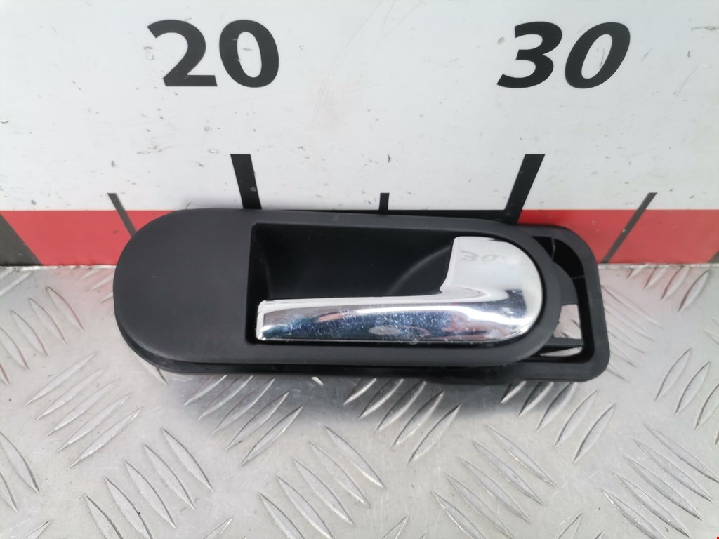 Ручка двери внутренняя передняя правая Volkswagen Golf Plus купить в Беларуси