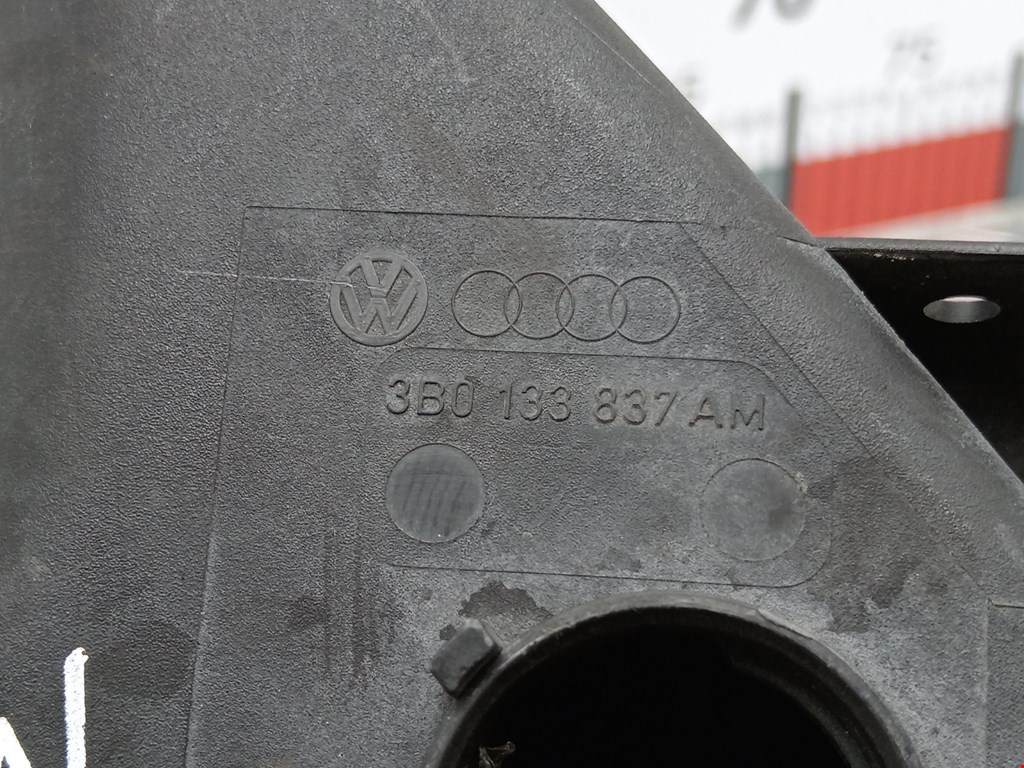 Корпус воздушного фильтра Volkswagen Passat 5 GP купить в Беларуси