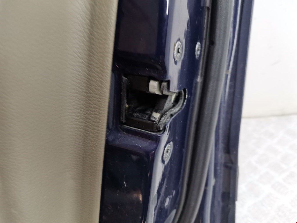 Дверь передняя правая Volvo S60 1 купить в Беларуси