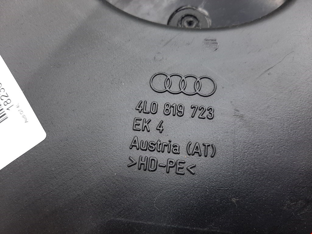 Обшивка стойки салона Audi Q7 4L купить в России