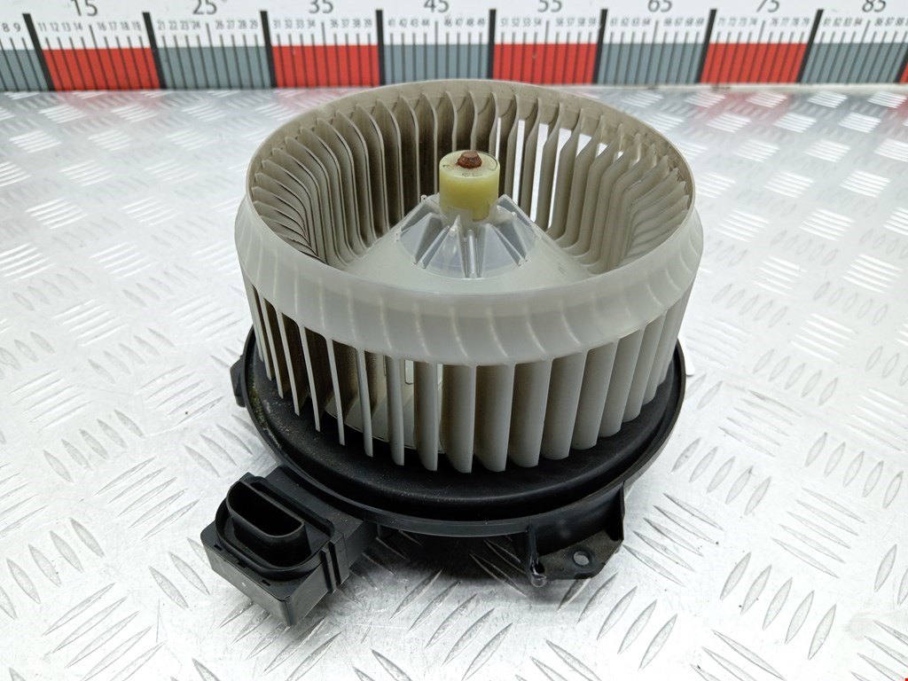 Моторчик печки (вентилятор отопителя) Honda Civic 8