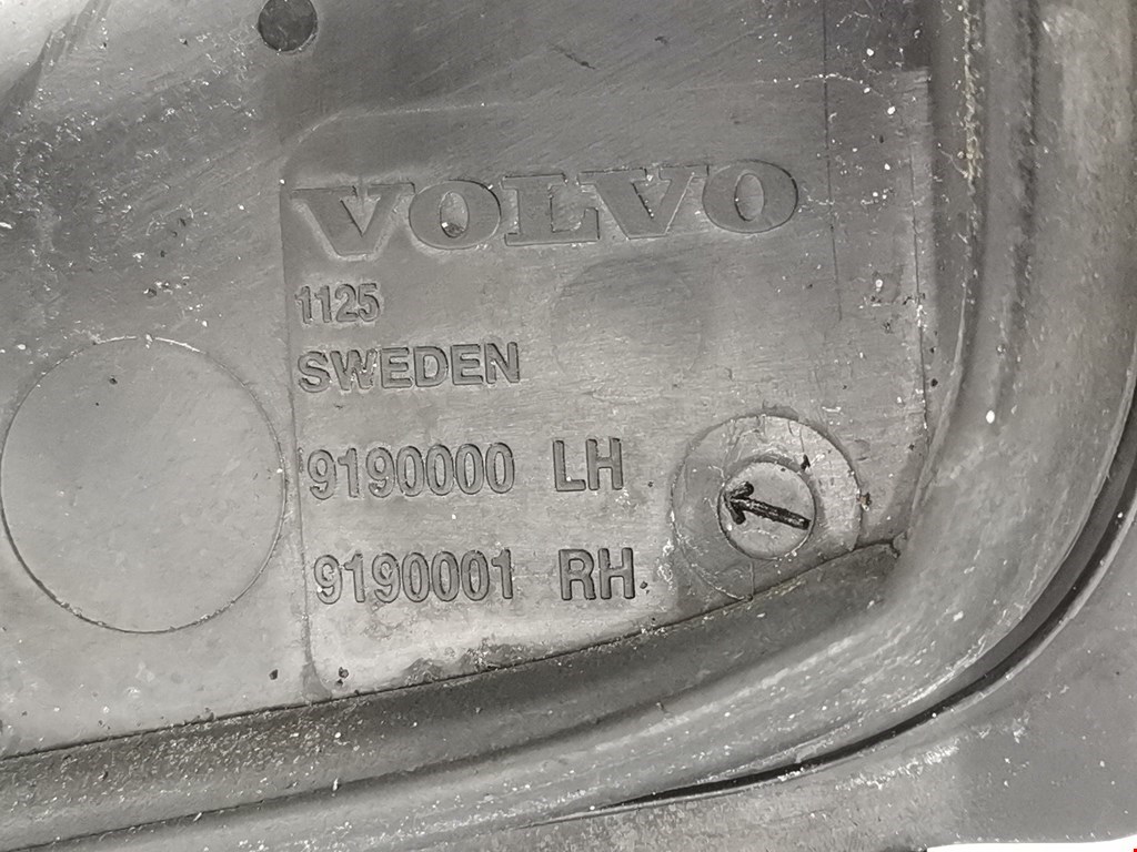 Дождевик (жабо) Volvo S60 1 купить в Беларуси